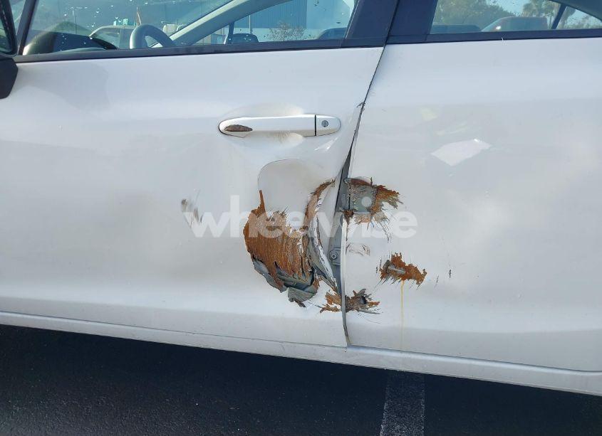Photo 6 of 2012 Honda Civic SDN LX (VIN 2HGFB2F5XCH570513)