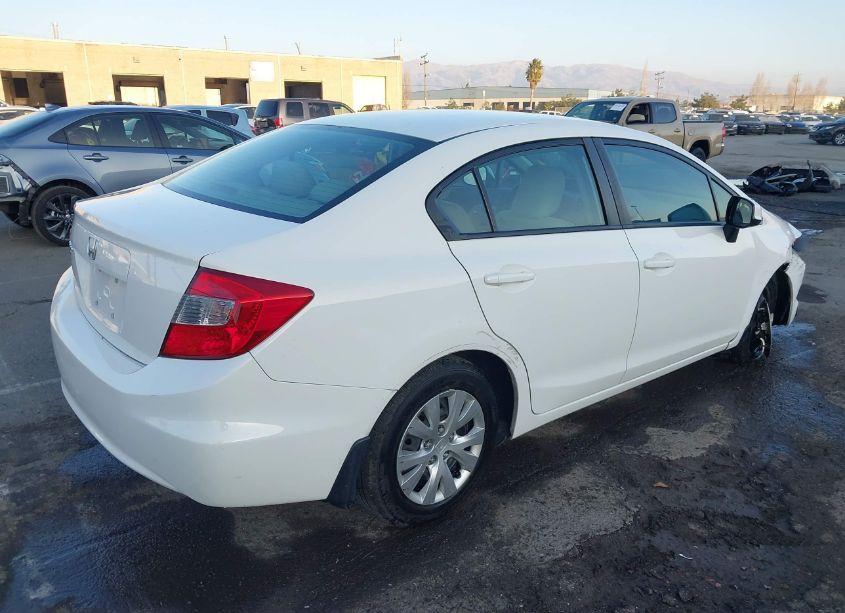 Photo 4 of 2012 Honda Civic SDN LX (VIN 2HGFB2F5XCH596500)