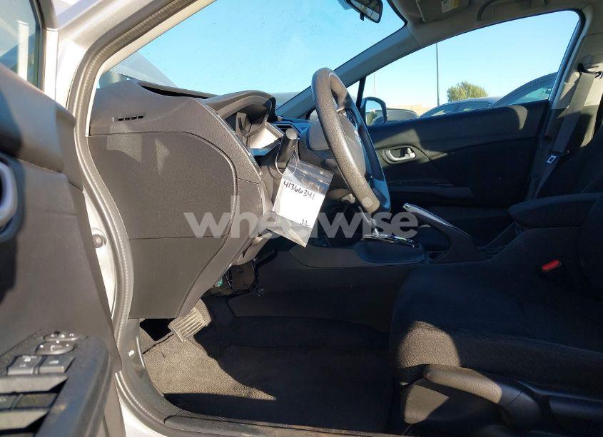 Photo 5 of 2013 Honda Civic LX (VIN 2HGFB2F5XD8571176)