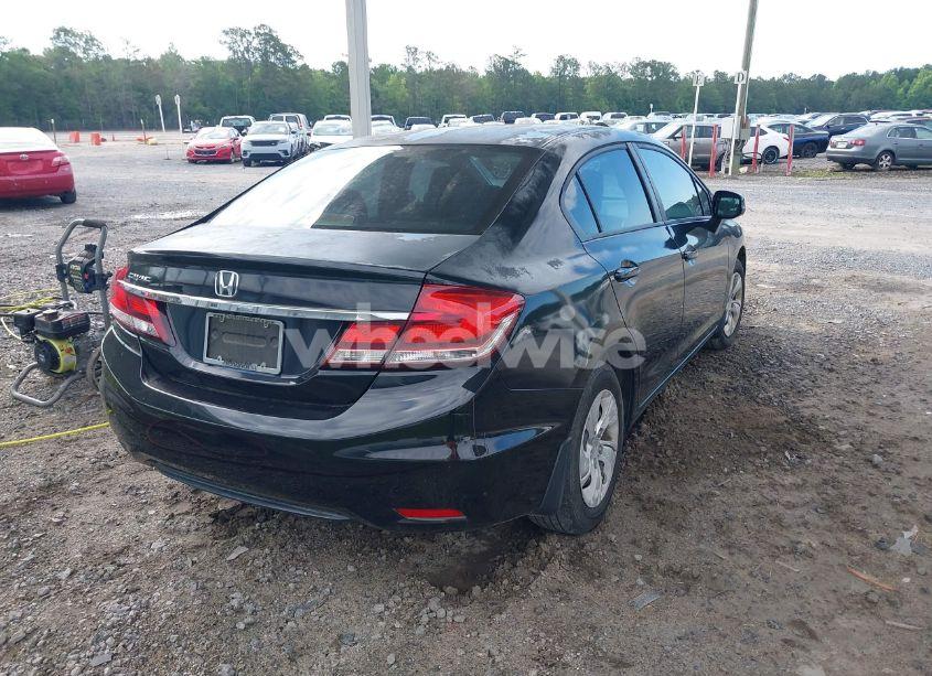 Photo 4 of 2013 Honda Civic LX (VIN 2HGFB2F5XDH526402)