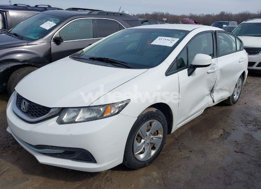 Photo 2 of 2013 Honda Civic LX (VIN 2HGFB2F5XDH544172)