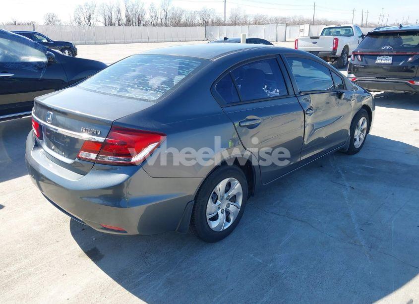 Photo 4 of 2013 Honda Civic LX (VIN 2HGFB2F5XDH547203)
