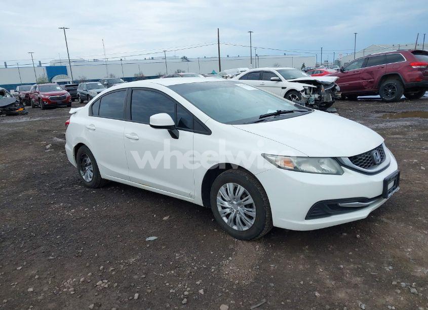 2013 Honda Civic LX (VIN 2HGFB2F5XDH569072) main photo