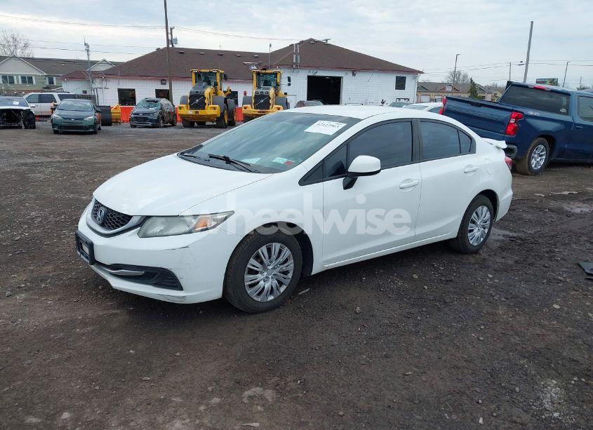 Photo 2 of 2013 Honda Civic LX (VIN 2HGFB2F5XDH569072)