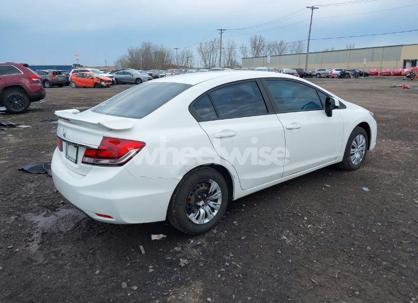 Photo 4 of 2013 Honda Civic LX (VIN 2HGFB2F5XDH569072)
