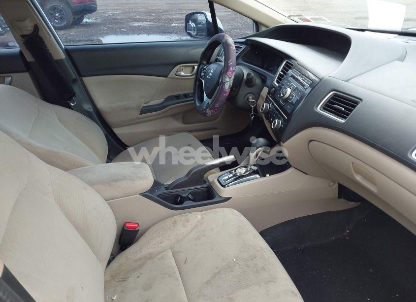 Photo 5 of 2013 Honda Civic LX (VIN 2HGFB2F5XDH569072)