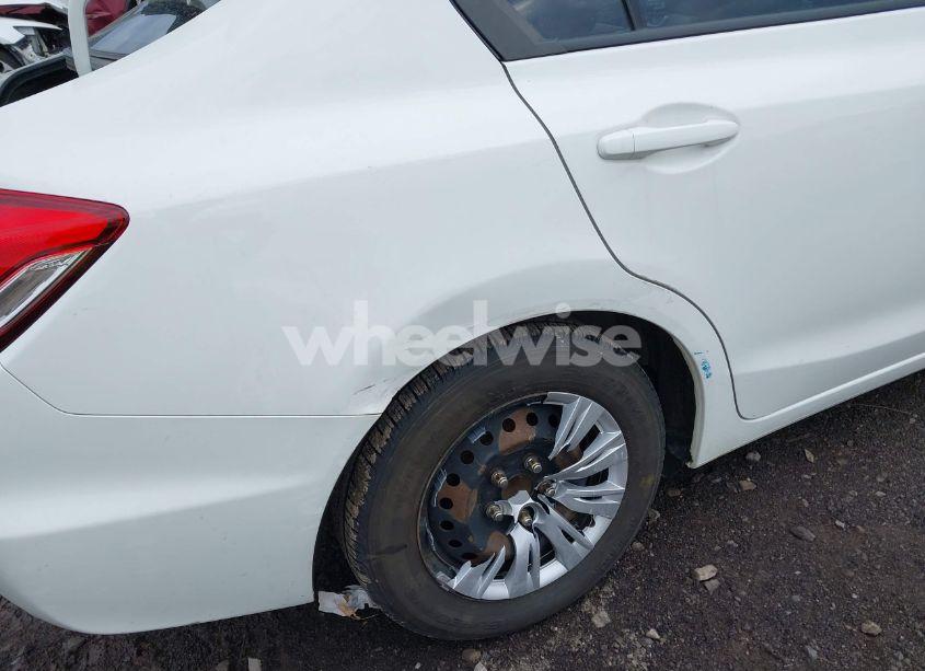 Photo 6 of 2013 Honda Civic LX (VIN 2HGFB2F5XDH569072)