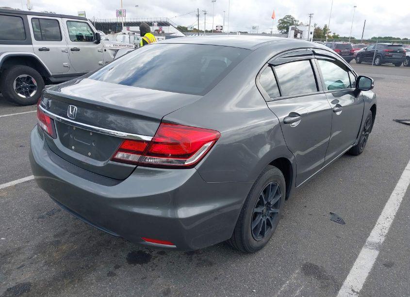 Photo 4 of 2013 Honda Civic LX (VIN 2HGFB2F5XDH571629)