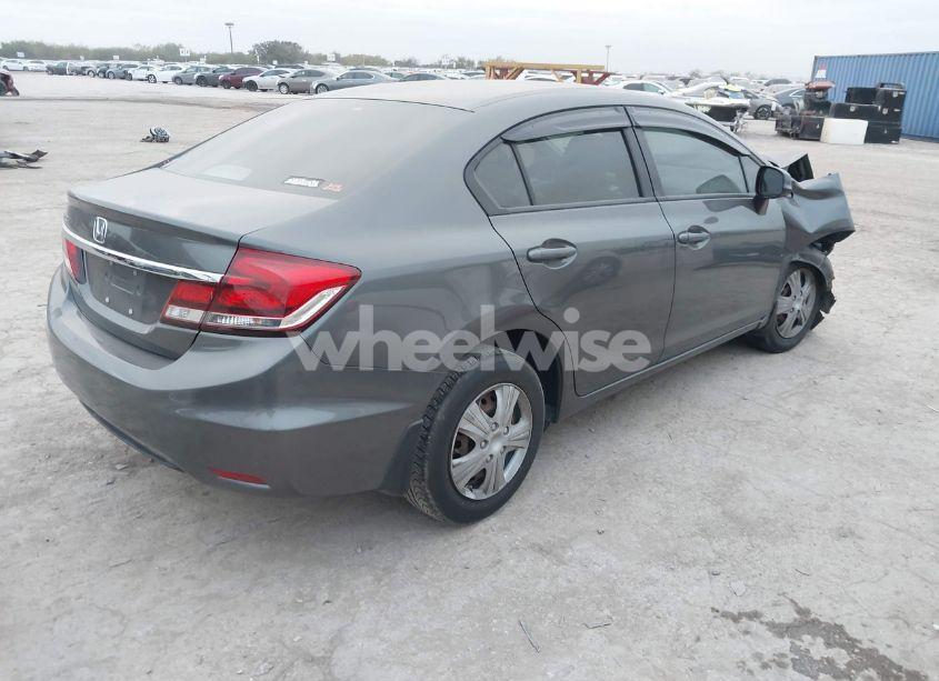 Photo 4 of 2013 Honda Civic LX (VIN 2HGFB2F5XDH586986)