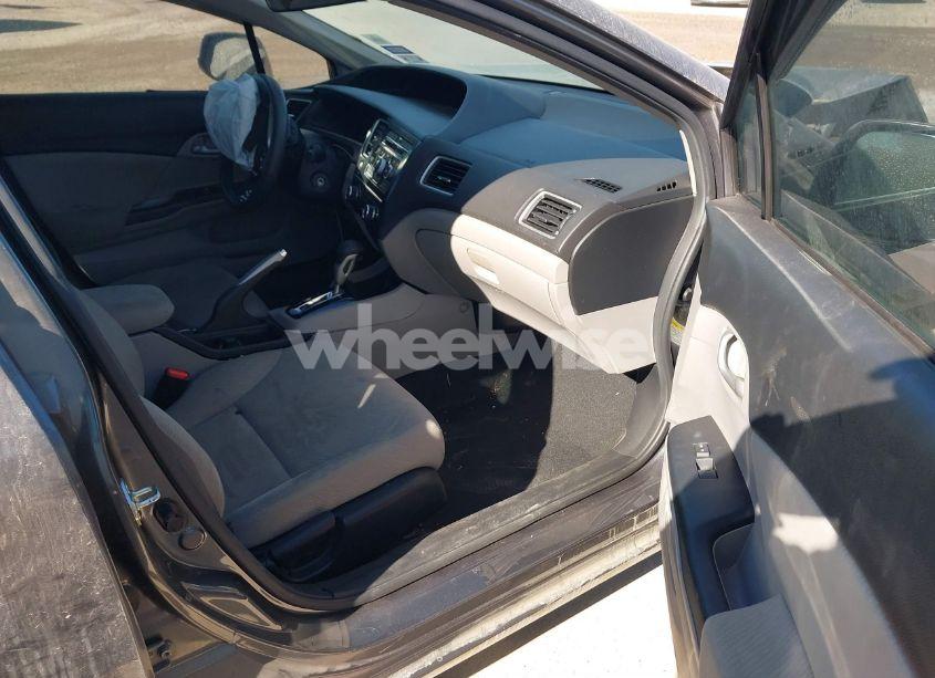 Photo 5 of 2013 Honda Civic LX (VIN 2HGFB2F5XDH586986)