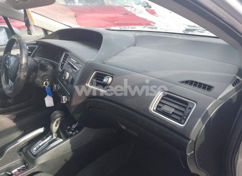 Photo 5 of 2014 Honda Civic LX (VIN 2HGFB2F5XEH533108)