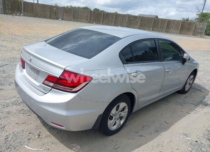 Photo 4 of 2014 Honda Civic LX (VIN 2HGFB2F5XEH551186)