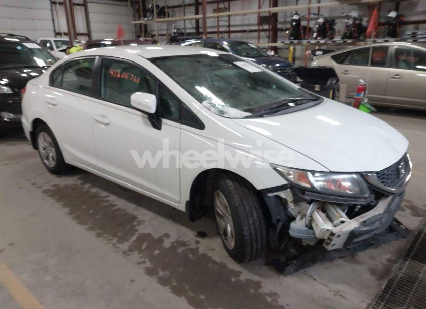 2015 Honda Civic LX (VIN 2HGFB2F5XFH505746) main photo