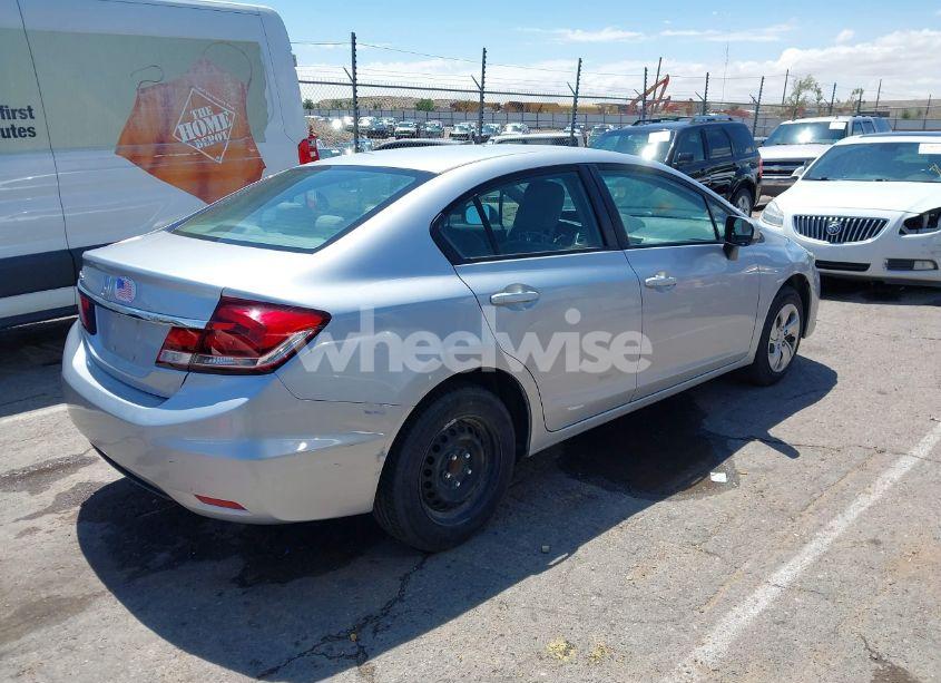 Photo 4 of 2015 Honda Civic LX (VIN 2HGFB2F5XFH528296)