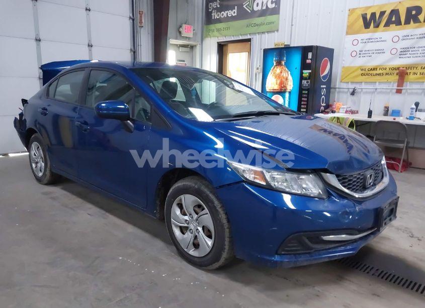 2015 Honda Civic LX (VIN 2HGFB2F5XFH541078) main photo