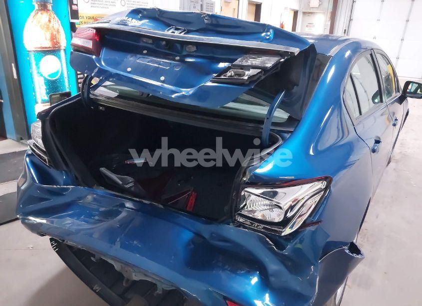 Photo 6 of 2015 Honda Civic LX (VIN 2HGFB2F5XFH541078)