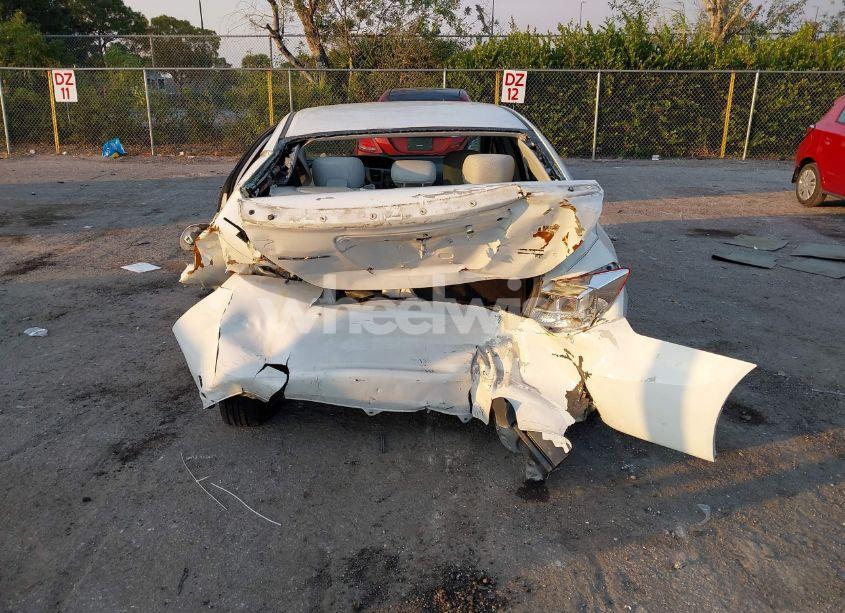 Photo 6 of 2012 Honda Civic HF (VIN 2HGFB2F60CH521605)