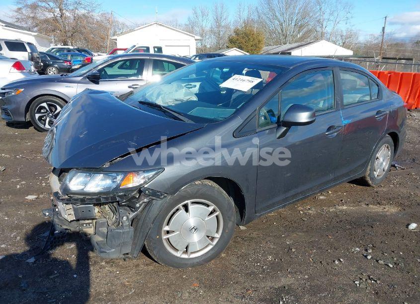 Photo 2 of 2013 Honda Civic HF (VIN 2HGFB2F60DH550443)
