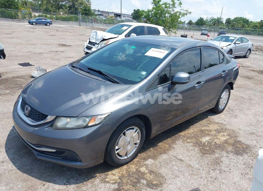 Photo 2 of 2013 Honda Civic HF (VIN 2HGFB2F61DH528869)