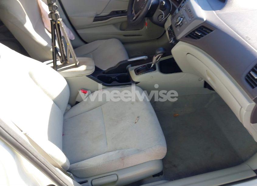 Photo 5 of 2012 Honda Civic HF (VIN 2HGFB2F62CH319333)