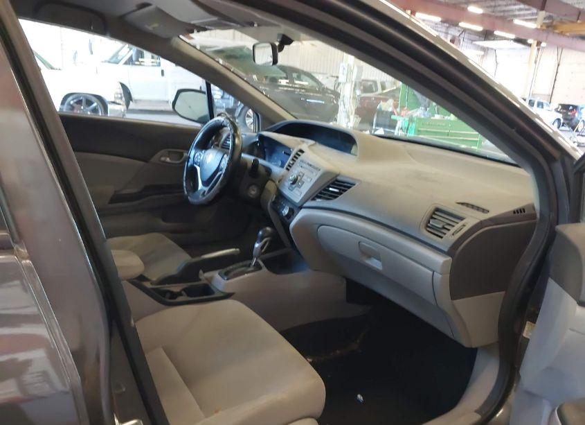 Photo 5 of 2012 Honda Civic HF (VIN 2HGFB2F62CH553987)