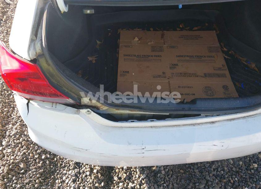 Photo 12 of 2013 Honda Civic HF (VIN 2HGFB2F62DH529299)