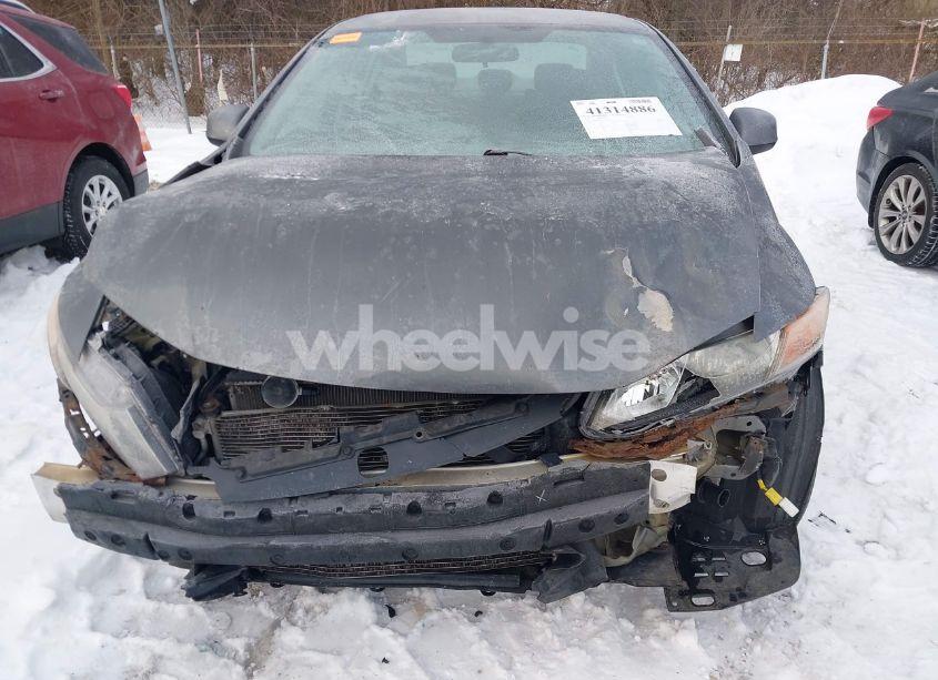 Photo 6 of 2012 Honda Civic SDN HF (VIN 2HGFB2F65CH322520)