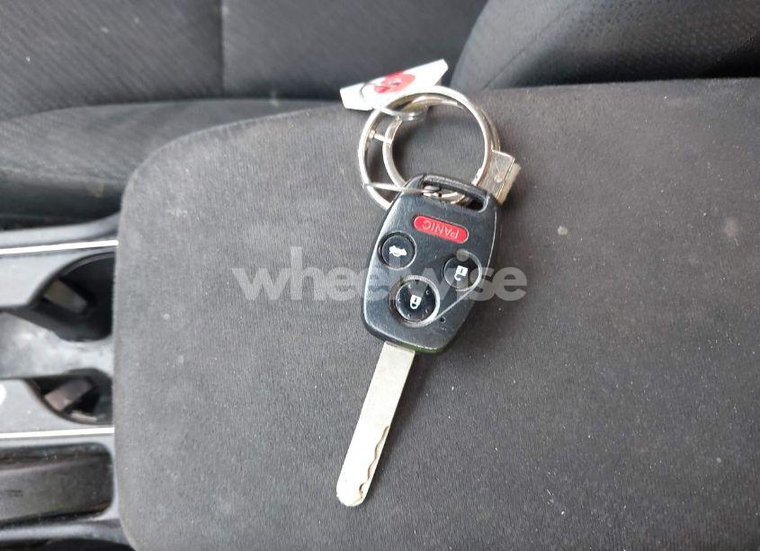 Photo 11 of 2013 Honda Civic HF (VIN 2HGFB2F69DH557861)