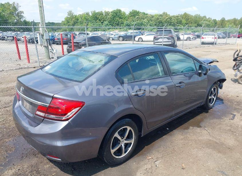 Photo 4 of 2015 Honda Civic SE (VIN 2HGFB2F72FH543635)
