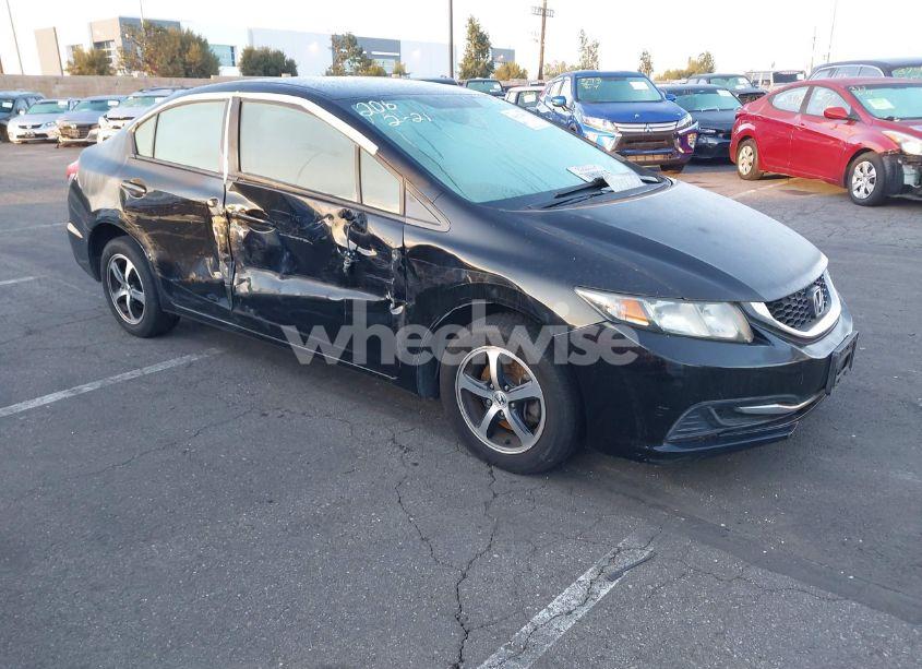 2015 Honda Civic SE (VIN 2HGFB2F74FH553745) main photo