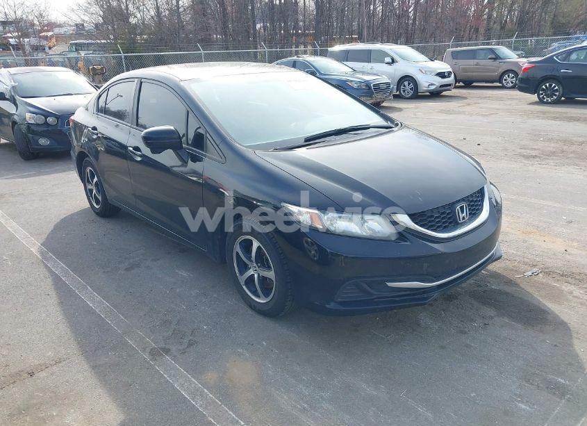 2015 Honda Civic SE (VIN 2HGFB2F78FH564814) main photo
