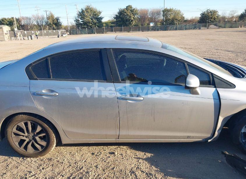 Photo 13 of 2013 Honda Civic EX (VIN 2HGFB2F85DH558314)