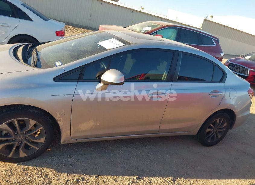 Photo 14 of 2013 Honda Civic EX (VIN 2HGFB2F85DH558314)