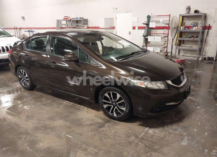 2013 Honda Civic EX (VIN 2HGFB2F86DH518047) main photo