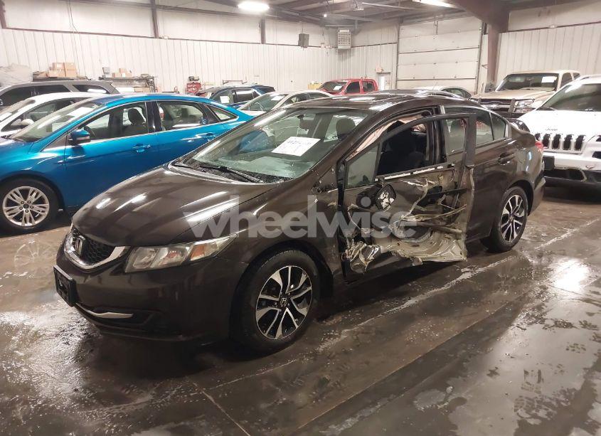 Photo 2 of 2013 Honda Civic EX (VIN 2HGFB2F86DH518047)