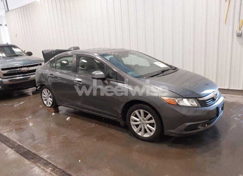 2012 Honda Civic EX-L (VIN 2HGFB2F95CH315612) main photo