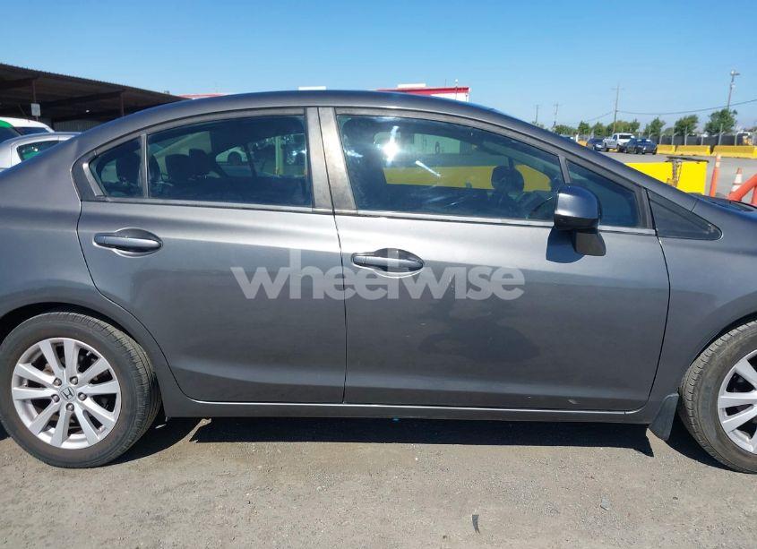 Photo 13 of 2012 Honda Civic EX-L (VIN 2HGFB2F95CH590851)