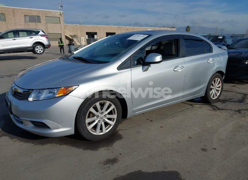 Photo 2 of 2012 Honda Civic EX-L (VIN 2HGFB2F97CH517190)