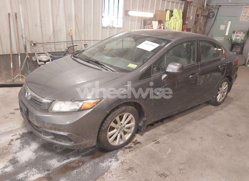 Photo 2 of 2012 Honda Civic EX-L (VIN 2HGFB2F9XCH320773)