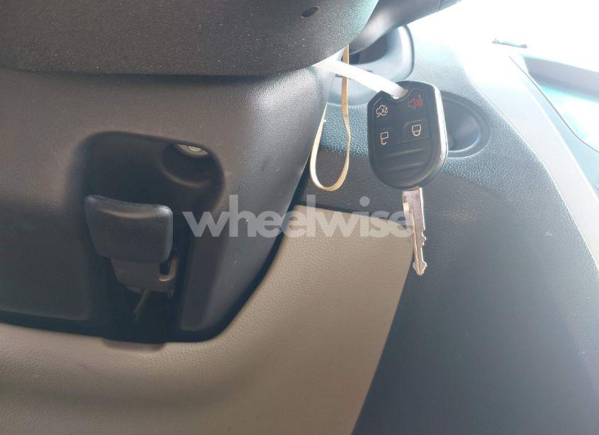 Photo 11 of 2012 Ford Explorer XLT (VIN 2HGFB6E50CH******)