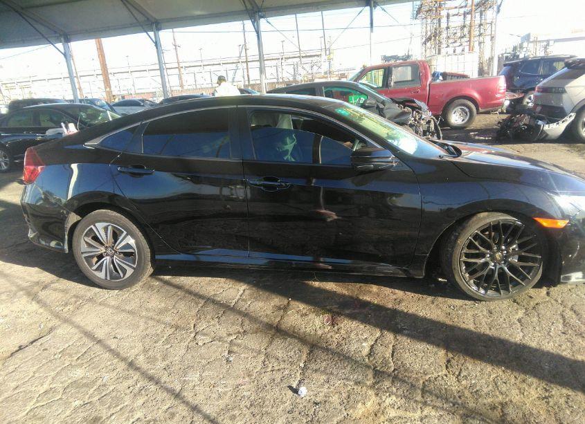 Photo 12 of 2018 Honda Civic EX-T (VIN 2HGFC1E33JH643175)