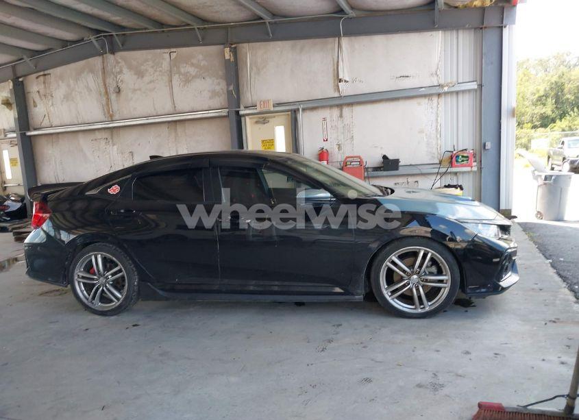 Photo 13 of 2018 Honda Civic SI (VIN 2HGFC1E51JH703830)