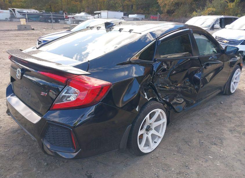 Photo 4 of 2018 Honda Civic SI (VIN 2HGFC1E52JH708924)