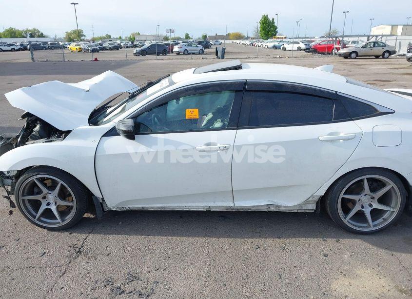 Photo 13 of 2018 Honda Civic SI (VIN 2HGFC1E56JH701328)