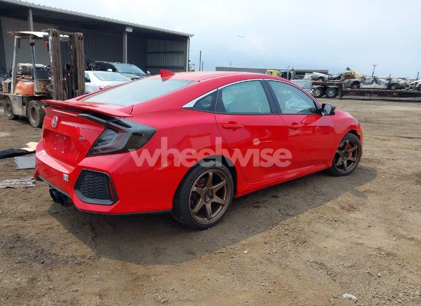 Photo 4 of 2018 Honda Civic SI (VIN 2HGFC1E56JH703600)