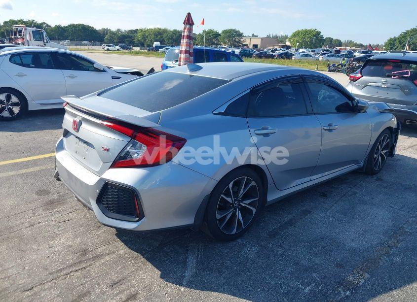 Photo 4 of 2018 Honda Civic SI (VIN 2HGFC1E57JH703475)