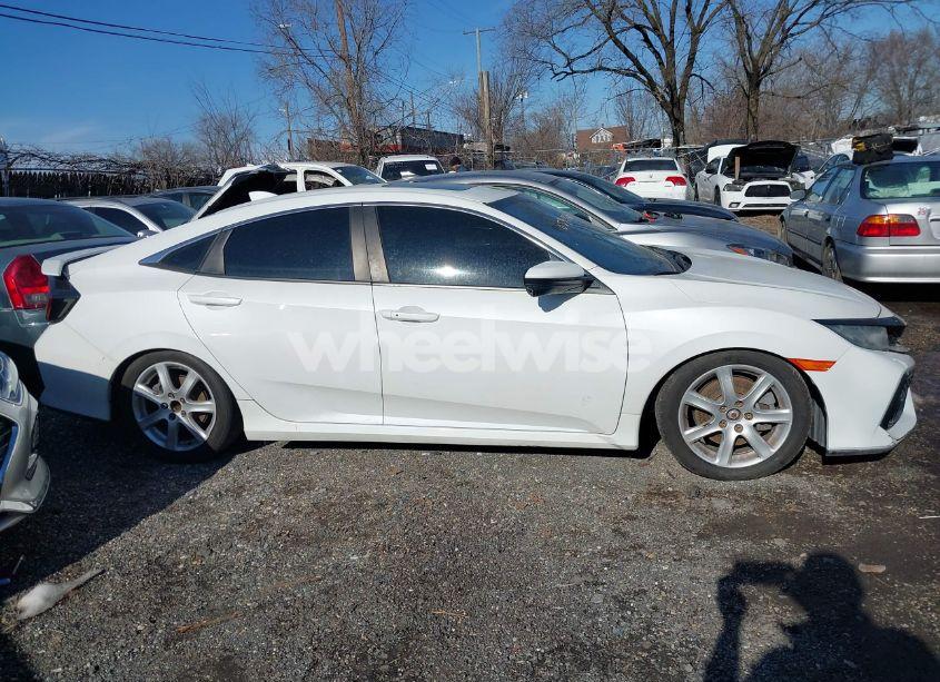 Photo 14 of 2018 Honda Civic SI (VIN 2HGFC1E58JH700200)