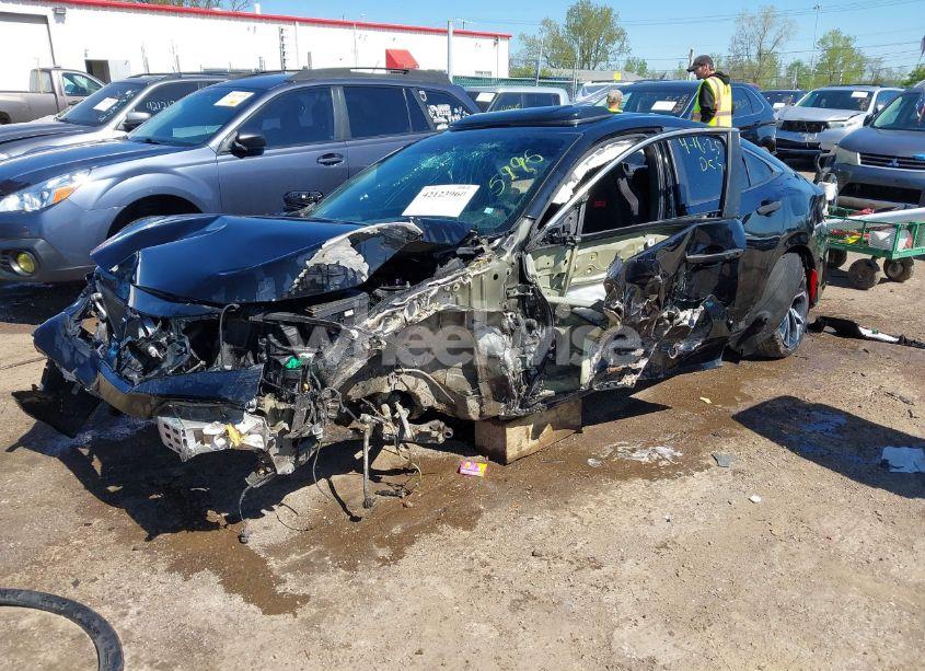 Photo 2 of 2019 Honda Civic SI (VIN 2HGFC1E5XKH705996)