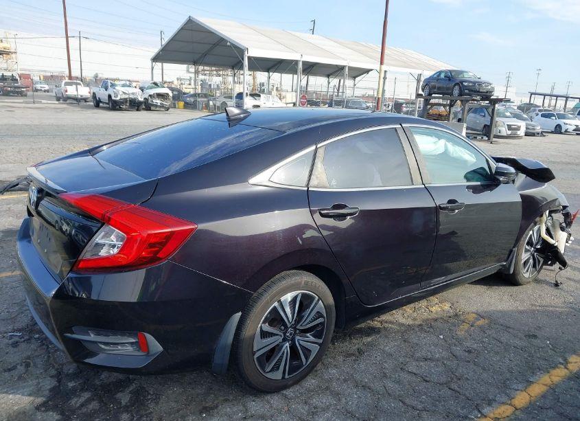Photo 13 of 2017 Honda Civic EX-T (VIN 2HGFC1F30HH631090)