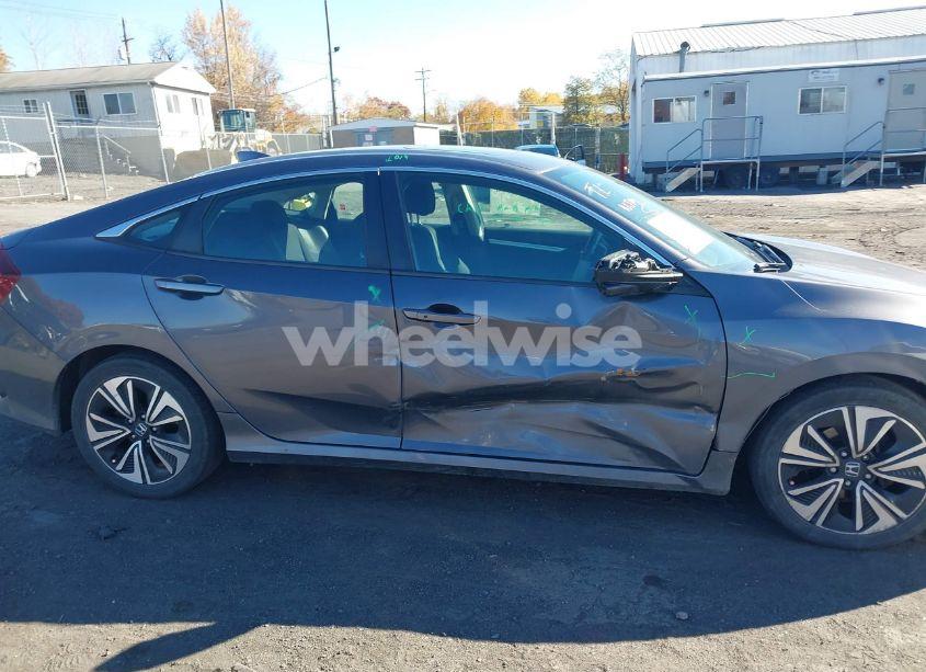 Photo 13 of 2017 Honda Civic EX-T (VIN 2HGFC1F32HH647551)